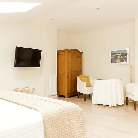 Sauce Hotel 2*